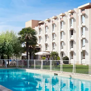 מלון Novotel Aeroport Cap 3000