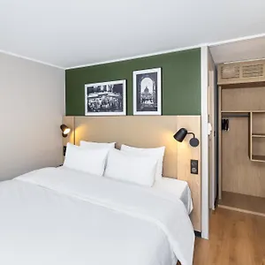 *** Hotel Campanile Nature - Lille Est Francia