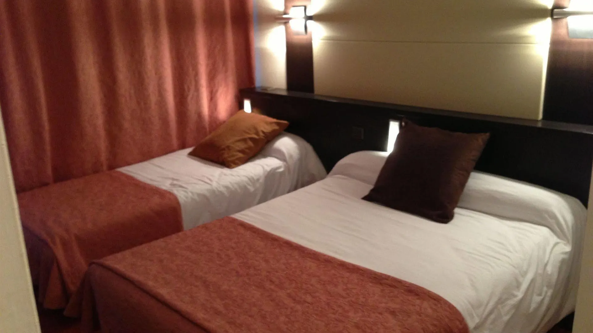 The Originals City, Hotel Galaxie, Nice Aeroport Saint-Laurent-du-Var 3*,  Γαλλία