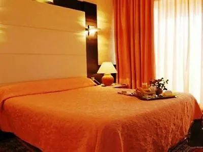 The Originals City, Hotel Galaxie, Nice Aeroport Saint-Laurent-du-Var